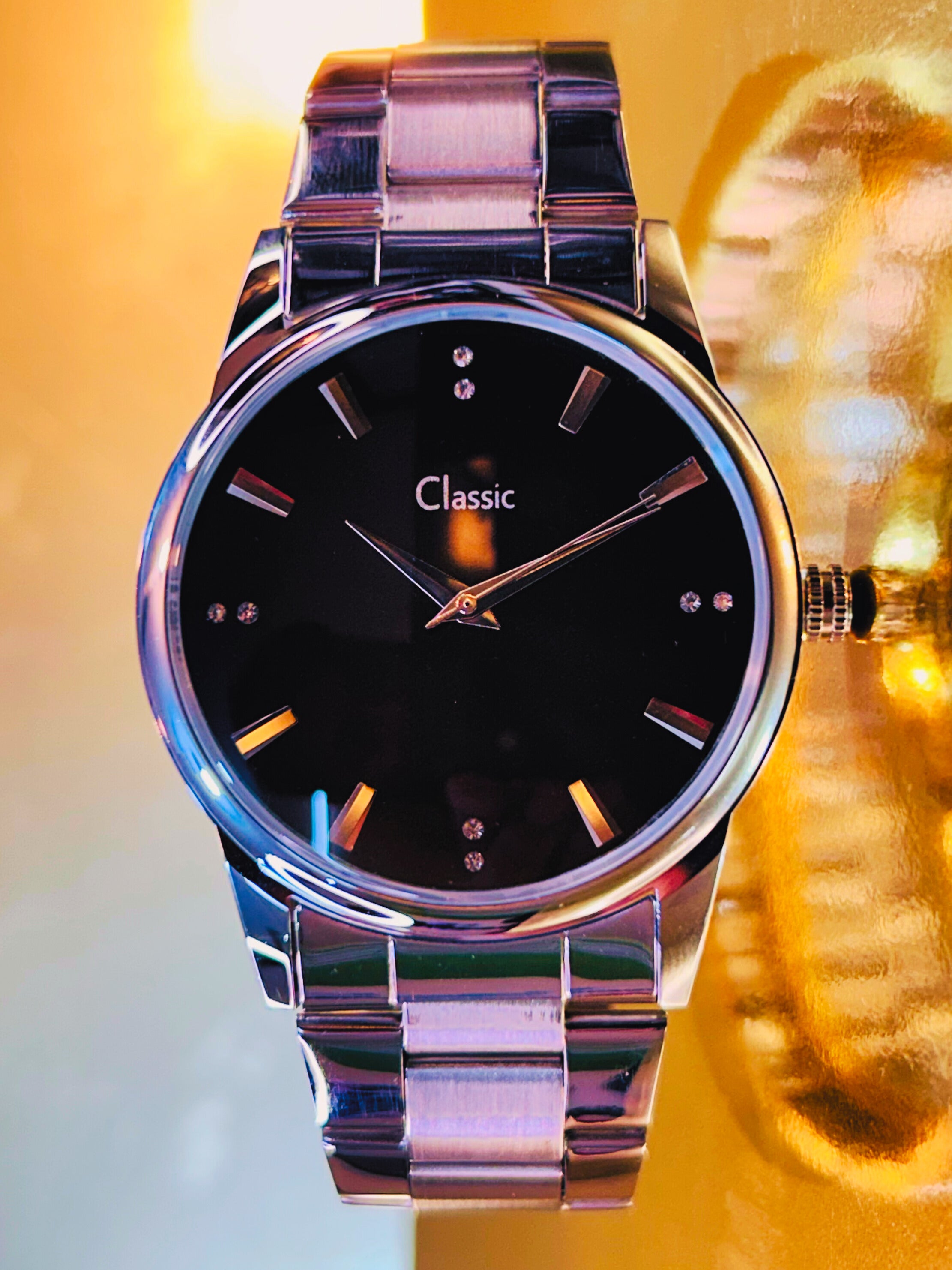 Classic Essentials Analog Black dial Round Wrist Watch with Stainless Steel Metal Strap